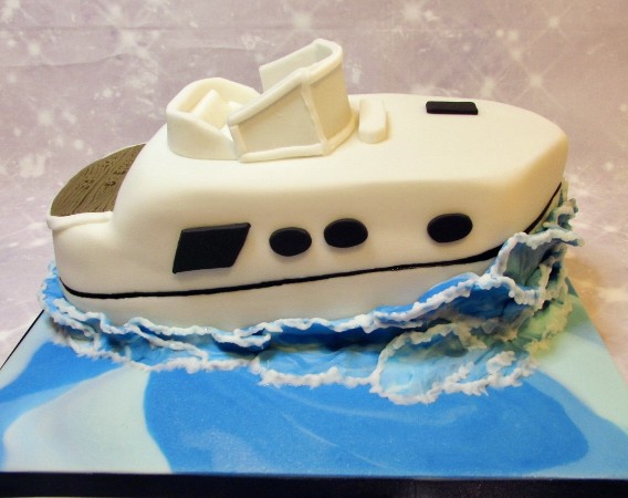 Speedboat cake Speedboat cake