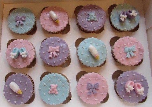 Baby shower cupcakes