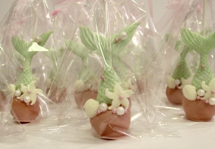 Mermaid cake pops