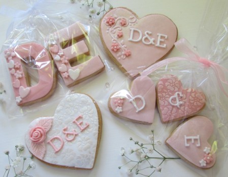 Personalised wedding cookie favours Personalised wedding cookie favours