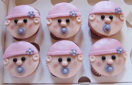 Baby shower cupcakes